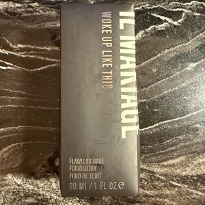 IL MAKIAGE Woke Up Like This Foundation